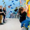 Bouldern und Klettern für Kinder und Jugendliche bei den Boulderkids in der Kinderwelt der Boulderwelt Dortmund